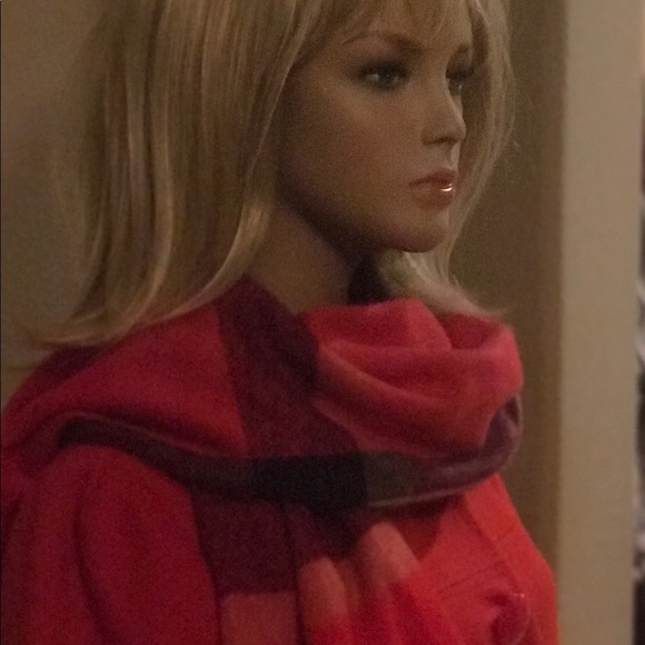 Gorgeous Red Sisley women coat matching BEBE scarf - Picture 7 of 8